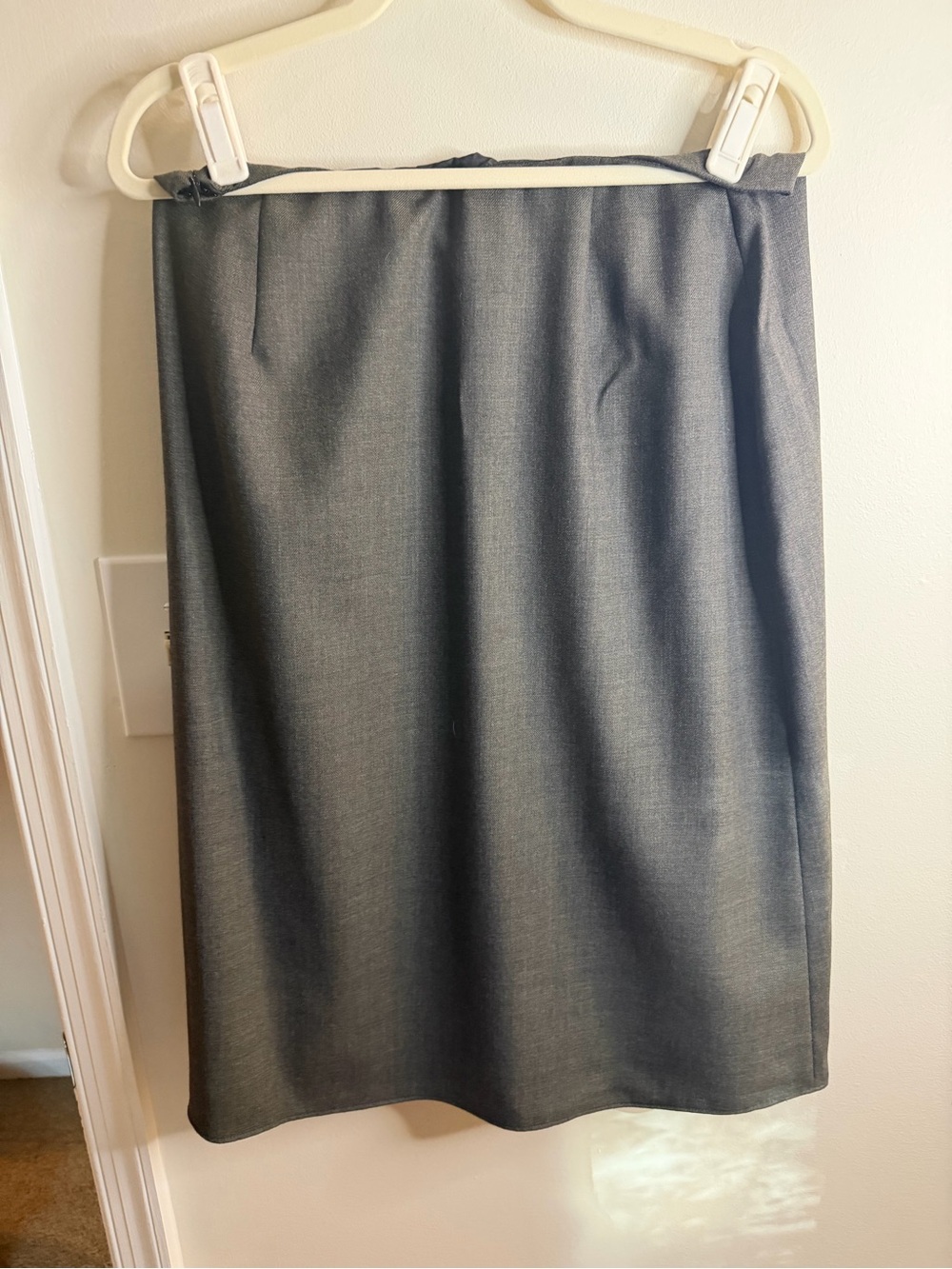 banana Republic Women’s Suit Set • Made in Italy • 100% Wool • Blazer 12 Skirt10 - Picture 5 of 7